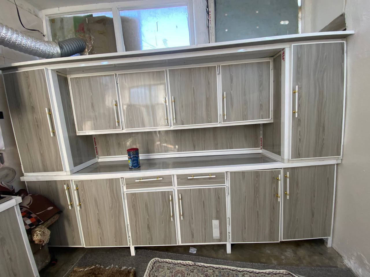 كاونتر تفصال 5 قطع 3 امتار سنك متر ونص مرمر طباخ استعمال شهرين أخو الجديد شراي يتصل أو يراسل خاص ***********
