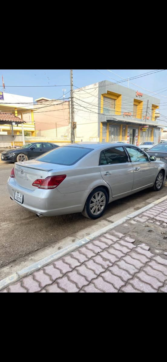 السلام عليكم 
افلون موديل ٢٠٠٧ لون سلفر وارد أمريكي مصبوغه عام رقم بغداد إنكليزي هزه وسنويه جديده مشروع وطني مكينه كير حداديه تخم تاير باتري تبريد كله جديده دواخل نظيفه شاشه وكامره مكان السياره بالديوانيه وراعيها بالديوانيه السعر ٨٥ وبيها مجال بسيط للاستفسار ***********
