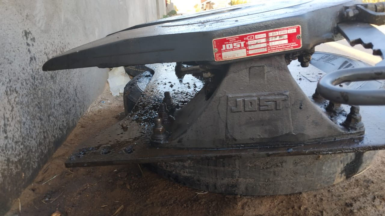 البيع صينيه بيم صغير لمكان ناحيه الوحدة غرب مجمع بسمايه لسعر 5$  قفل *********** @
