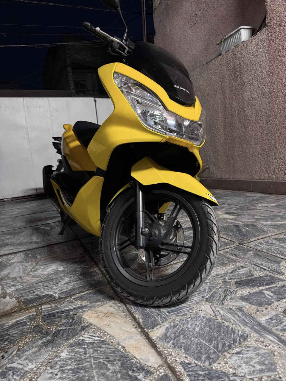 سلام عليكم جيل ثاني ياباني لون مميز
مكفوله كفر ومكينه بلادي اي نقص مابيهة
دبل سويج ☑️ 
مكينه 150 ☑️ 
حساس ستان ☑️ 
حساس زدحام ☑️ 
وياها المنفيس الاصلي وكتلوكاتهة 
شوكت متجيه نكره الدراجه السعر 13 ونص وبيه مجال
مكاني الامين الثانيه رقمي *********** ماسنجر ممتواجد
