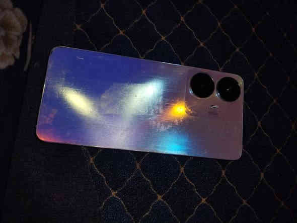 موبايل للبيع امبدل شاشه 
ريدمي c55
المساحه:128
المعالج:88G
 RAM:6000غ.ب
الكامره 
الأماميه8MP
 الخلفيه2MP+64MP

تحديث امان نظام
2025

السعر 120الف وبي مجال لليشتري
للأستفسار ***********
