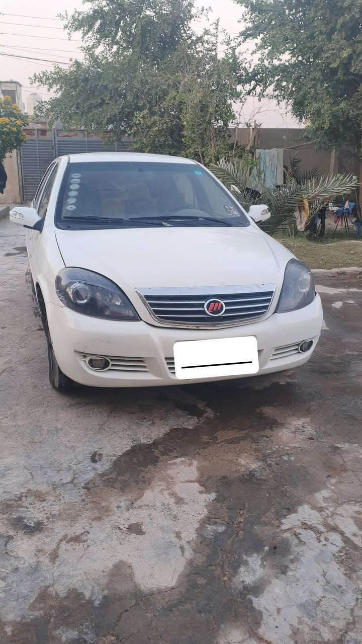 سلام عليكم سيارة ليفان 520 للبيع موديل 2011 
المحرك كورلا گير عادي سياره مكفولة من الگلبه والگص 
بيه فقط دحجات بصيطه سياره جاهزه گبل للشارع مكاني 
طريق كربلاء نجف كهربايات شغاله حداديته خير من الله 
رقم انگليزي رقمها قادسيه وسنويه جديده ومصفره
ملاحظه: السياره تنباع اقصاد سكنة النجف وتنباع نقد
الشراي بي خير ويدلل هاذا رقمي ***********
