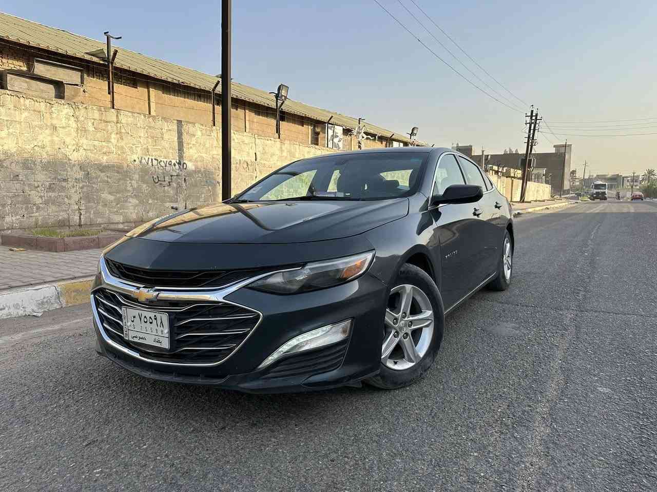 🚗 للبيع: شيفروليه Malibu ماليبو LS موديل 2021
📍 مكان السيارة: بغداد - الأعظمية
📞 للتواصل: ***********
💰 السعر: 122 ورقة – قابل للتفاوض ( بيع او مراوس ببلايزر فقط)
📊 المسافة المقطوعة: 88,000 كم
🛠️ المحرك: 4 سلندر – 1.5 لتر تيربو

⚙️ المواصفات (فئة LS):
• تشغيل بزر (Push Start)
• شاشة وسطية 8 إنش تدعم Apple CarPlay وAndroid Auto
• بلوتوث وتحكم من المقود
• كاميرا خلفية
• نظام مراقبة ضغط الإطارات (TPMS)
• تبريد ثلج
• نظام الثبات الإلكتروني (ESC) + مانع انزلاق

⚠️ الضرر:
• حادث جاملغ وبنيد وطعجة بلجاملغ الخلفي والباقي مكفول ومثل ماموضح بالصور
• صور الحادث موجود بالصور والسيارة جاهزة واعتمادية
