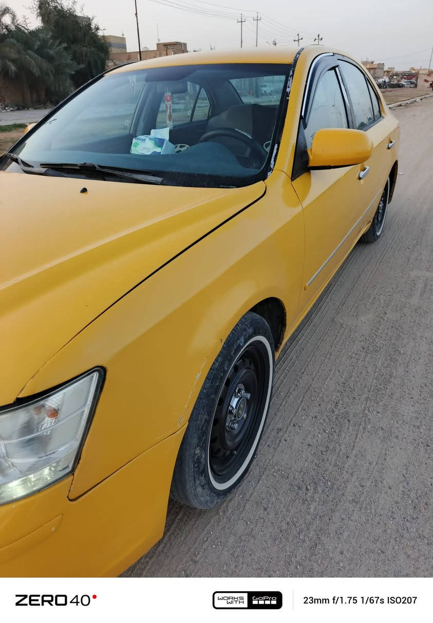 السلام عليكم سوناتا ١٠ خليجي جاهزه مصفره بيها ضربه جنطه اكفلها كص وعيب شرعي مكان السياره ناصرية قضاء النصر *********** السعر 78 و بيها مجال***********
