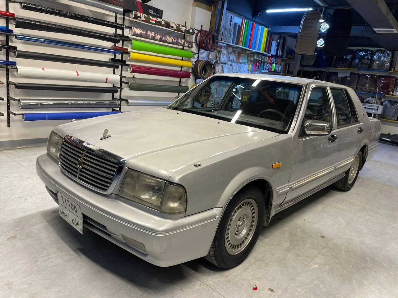 سلام علیكم ✋
للبیع نیسان سدرك مودیل 2001 
كیر عادي تبرید وتدفئه شغال محرك v6

بي 4 اربع قطع صبغ بدون دواخل ابشرط 
رقم اربیل اصلي اب شرط كل محافظات عراق 

سیاره حلوه و نظیفه مال بیت بسمي 
4 تایرات جدید كیرو محرك اب شرط فیتر

سیاره جاهز من كل شي تحویل مباشر مكان اربیل 
رقم موبایل *********** واتساب 
*********** تحیاتي للجمیع 🫡..
