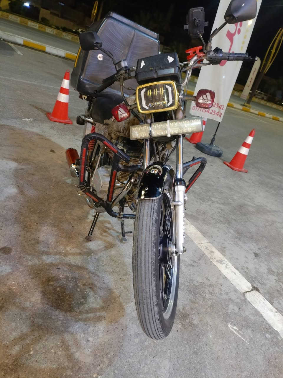 دراجه ايراني للبيع مسجله
مكانها فلوجه دراجه خير من الله صالنصه
رياضي شلعه ومعدل فولل سعرها1350 وبيه مجال
تجي تفحص وبيك خير وتدلل رقم
***********
***********
