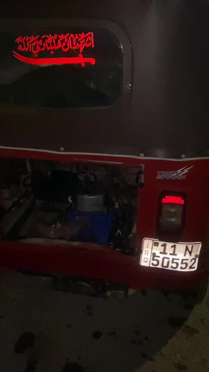 السلام عليكم اخوان تكتك موديل 19 مضلع التكتك جواهه تخم تاير مجفته المكينه واكفلهه الك من تنقيص وتبخير مكينه تخبل والتكتك بيهه ضربه بل يسار موضحه بل فيديو بيههه بس هاي الضربه 
*********** 👍🏻♥️
