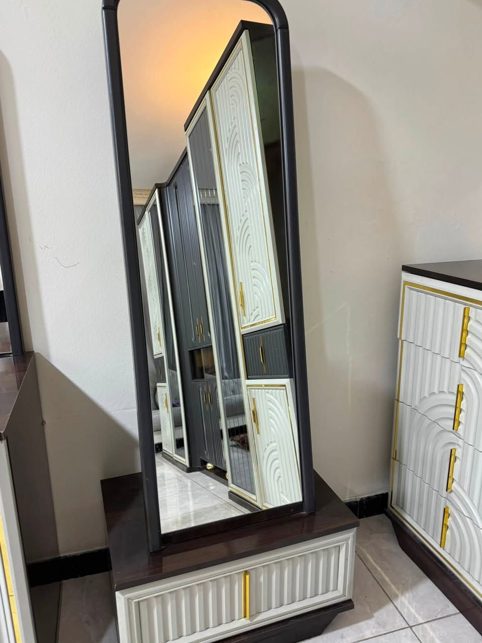غرفه نوم تركي ٩ قطع للبيع السعر مليون و٢٠٠ التواصل على الرقم ***********
التواصل الشراي فقط رجاءاً
