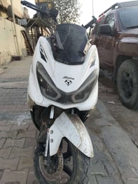 سترونغ 23 • مفتوحه • كلچات