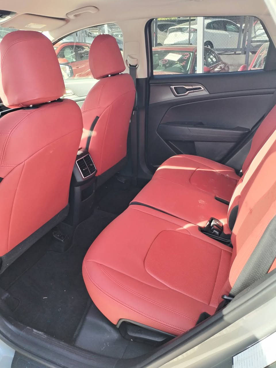 سبورتج 2024 أمريكي
بدون تبديل بدون صبغ كفاله
دخول جديد بأسمي تترقم اي محافظة سياره جديده ماشيه ٣١٠٠٠ عنوان حله ***********
*********** السعر ١٨٨
