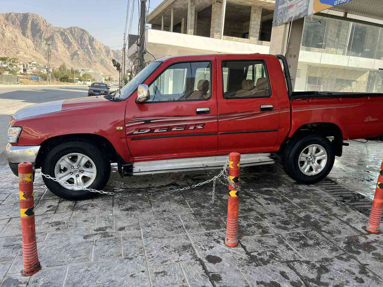 بەناوی خوای گەورە
ماڵی دۆست نمونەی هەرزانیو جوانیو خاوێنی هەموو گیانی نمونەیە 
پیکاب دێر مۆدیل 2009 بیلاد کابریتەر دەشبوول مەرزیە مەنەفیستو وەکالە ئەسڵی فسفۆر بشەرت
ماڵی دۆستەو بئ مەسرەفە شانسی لۆکە 
گێروو مەکینەی بەشەرت مەزبووتە لیخورینی زۆر خۆشە چرپەی تێدانیە ماشاڵڵە
هەمووگیانی مەزبووتە
 چوار جام کارەبایە ویل کەپە 
ناو سورە بەرە دەرگەو ناوی لۆکە
بەنزین کەم دەخوات مەسڕوفی نیە 
شوێن رانیە 
نرخی ٢٨وەرەقەو مجال
شوین : خەلەکان
***********
