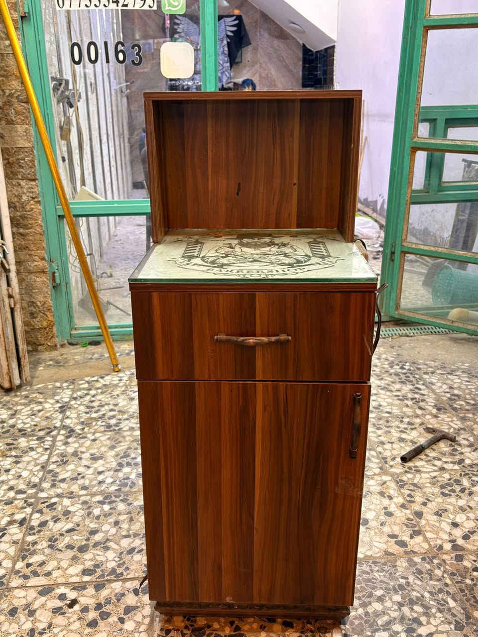 ميز حلاقه عدد 3لبيع 170
لتواصل ***********
مكان بغداد حي جهاد
