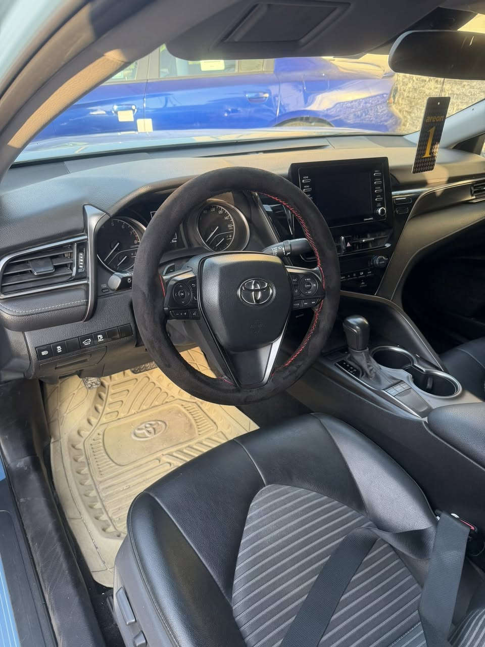 السلام عليكم 
كامري se موديل 2023
رقم ذي قار معوقين
السيارة كفالة عامة
لون مميز  
محرك 4 سلندر 2500 
داخلة تقرير بدون اي ضرر
السيارة جاهزة ع الاخير
مكان السيارة ناصرية مركز
للستفسار:  ***********‬
