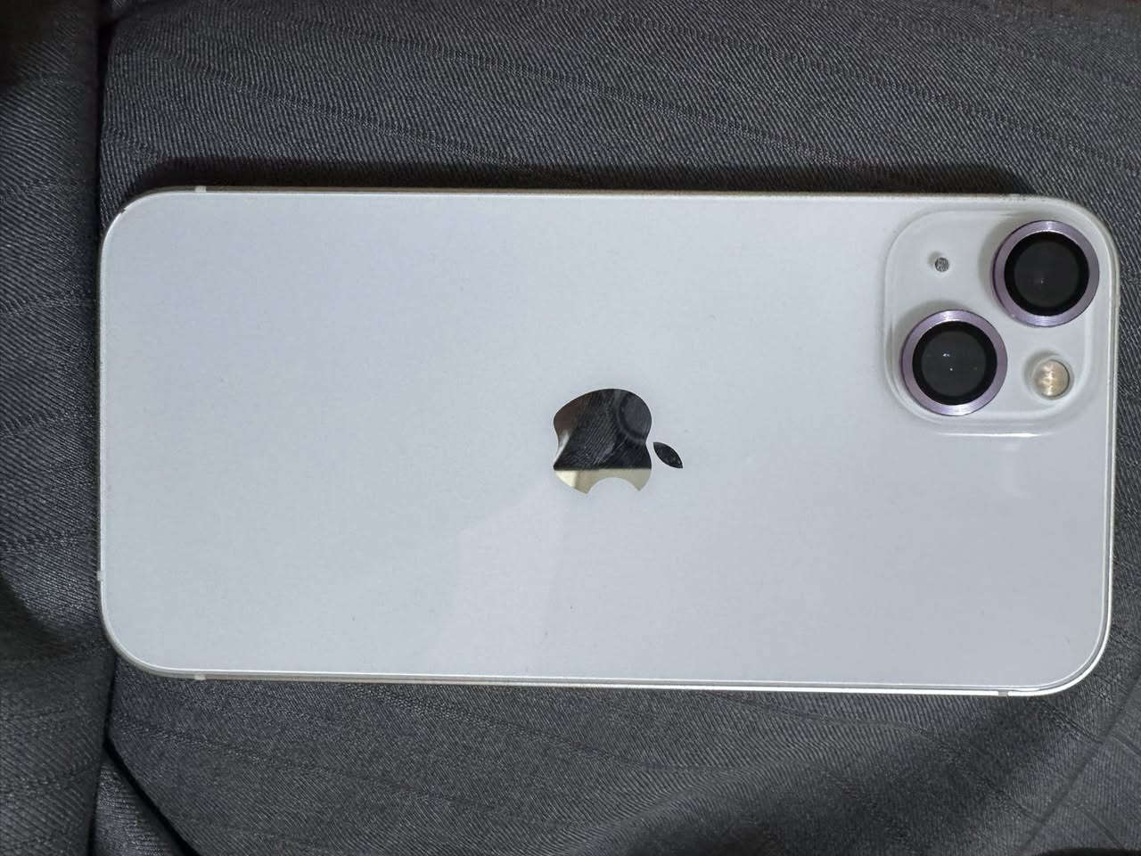 سلام عليكم 
ايفون 13 عادي 
ذكرة 128 
بطاريه ‎%‎88 نزلت سبب تحديث جديد
جهاز شخط مابيه + مكفول من كلشي 
وصل شراء موجود عندي 
وضمان صاله شهرين من خلص 
وتجي تاخذه من باب البيت واي ضمان تريد انطيه بيه عادي  
مكاني بغداد الشعلة /***********
السعر 500 وهذا سعر لان جهاز نظيف 100‎%‎ وانطيك بيه ضمان اذا تريد
