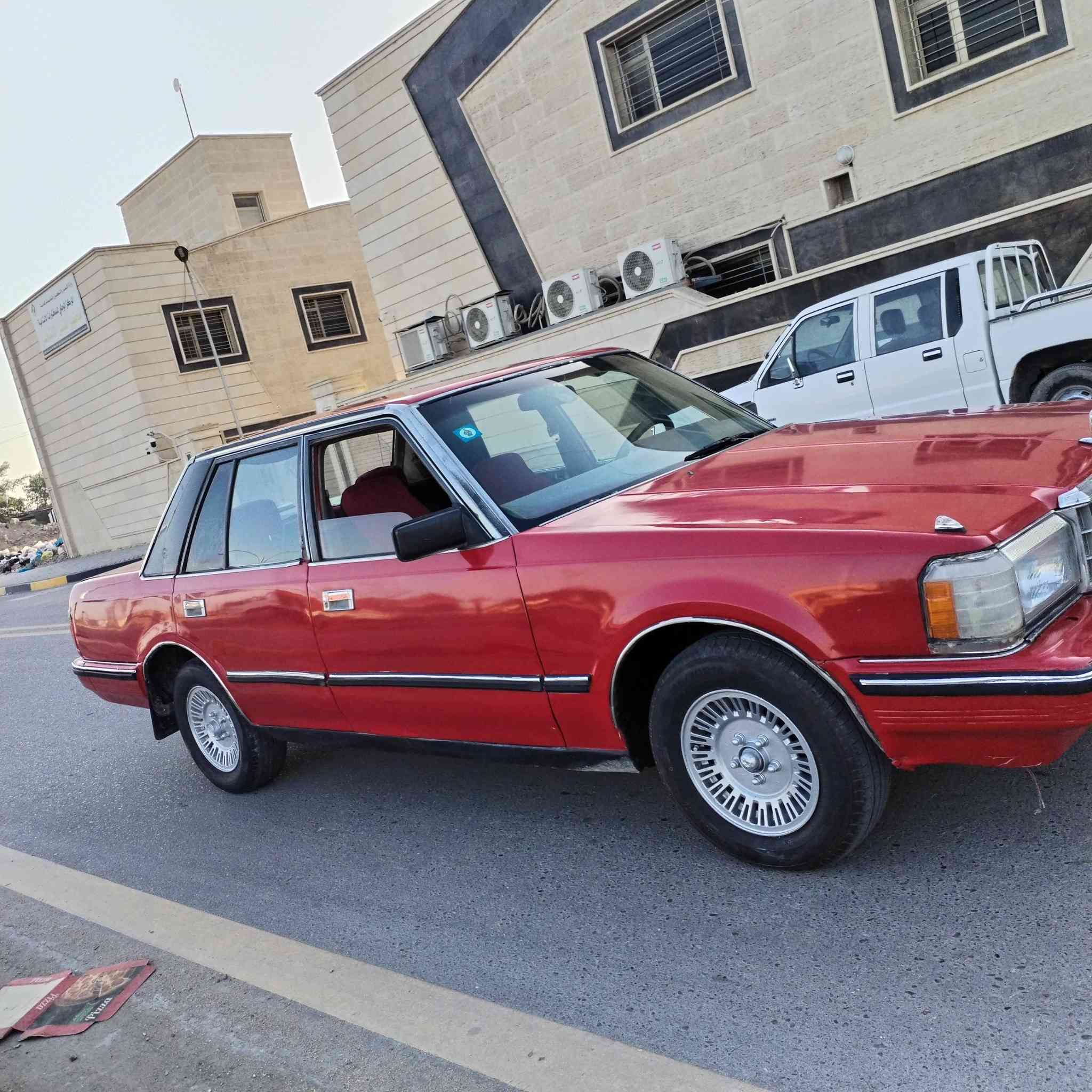 للبيع سوبر موديل ١٩٨٤ مكفوله مكينه وكير شرط تخم تاير جديد السياره جاهزه مابيه نقص رقم واسط انكليزي بسمي سنويه جديده السعر ٤٢ وبيه مجال بسيط مكاني السماوه المركز للاستفسار ***********
