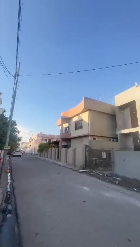 دار بناء حديث   للبيع 100متر   ــ موقع مميز ــ حي المعلمين 
طابو ملك صرف _ شرط التحويل ــ طابق واحد مع بيتونة 
واجهة فلين (6.65م)
العمق 15 متر 
طابو باسم شخص واحد 
#حي المعلمين خلف متنزة حي المعلمين 

#تواصل_مع_إدارة #مكتب_القضاة_للعقار 
#كركوك_حي_عدن_قرب_جامع_تحسين_صوراني_وبقرب #خدمات_باريس_للدهون_مقابل_سمايلاند_المائية

#للاتصال #والاستفسار .
‏‪***********‬‏📱
***********

