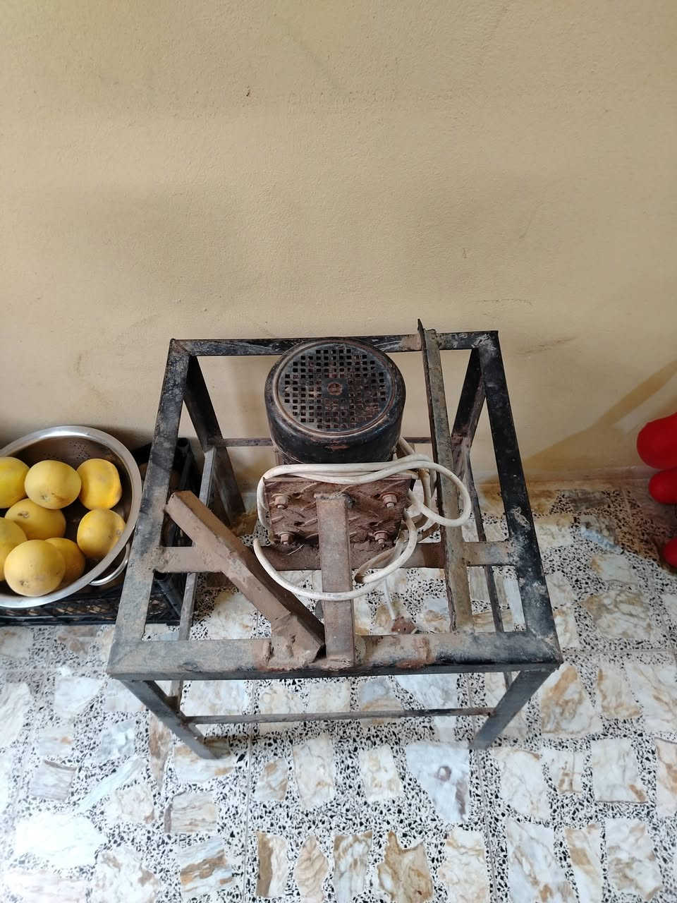 مخظاظه لبن للبيع تراثيه السعر ٨٠ الرقم***********
