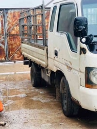 يوجد كيا بزون للبيع ادوات بدون رقم  موديل 2002 كير محرك اكسل شرط السيا...