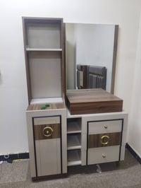 غرفه نوم تركي عدد اثنين شبابيه 5 قطع+7 قطع   نظافه 100% اخت جديده   مك...