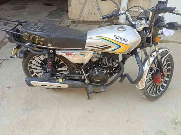 سولنك موديل 2024 مضلع
مكينه200cc كفالة
كربائيات كلها شغالة
زوج تايرات جبلي
مكاني بغداد الحسينية 
سعرها 800وبيها مجال 
‏‪***********‬‏
