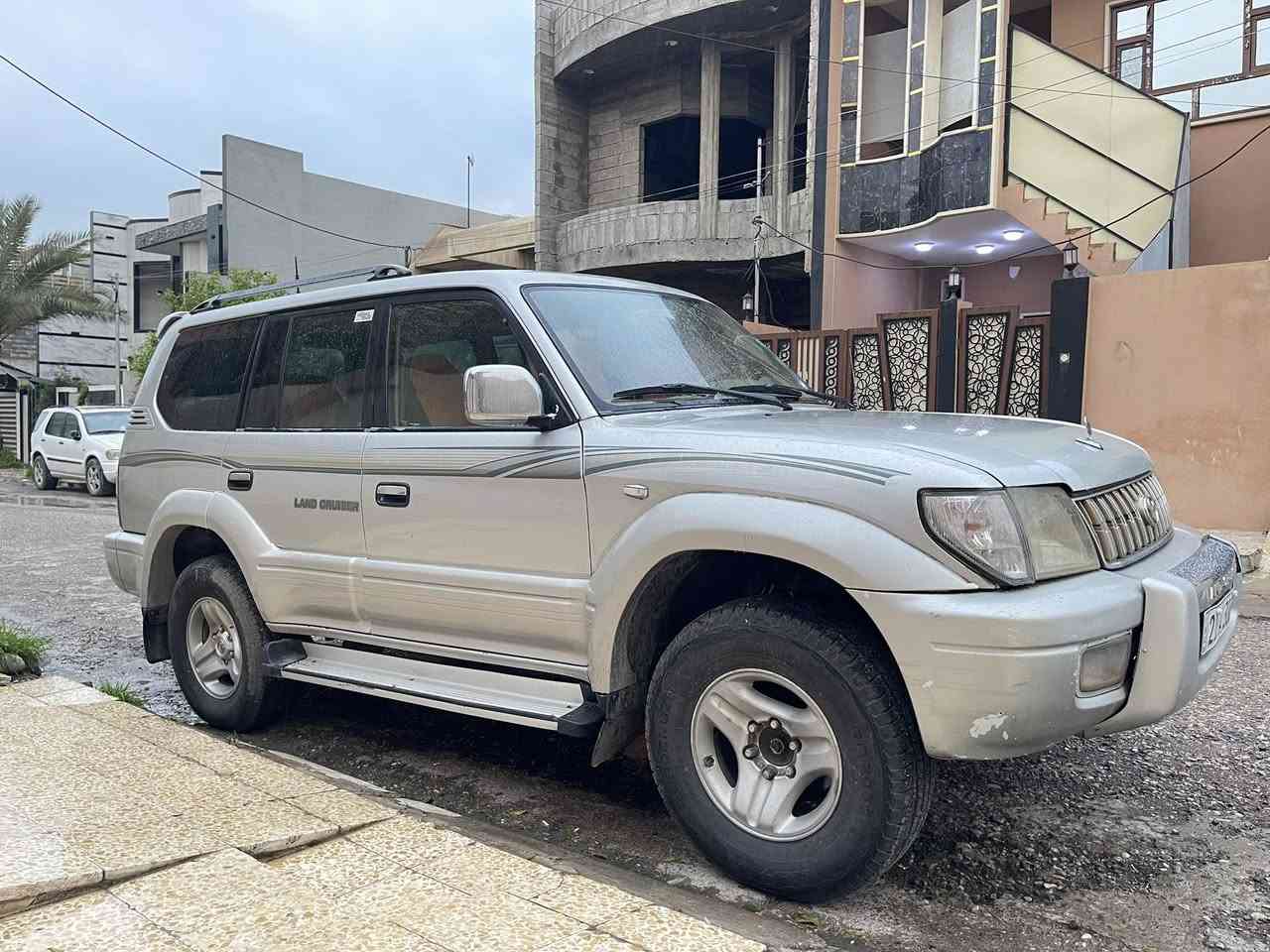 سلام عليكم
للبيع برادو 2001
بدون صبغ بدون ضرر بدون بارد 
كير اوتماتيك 
دوشمه داخل جديده
منظومة غاز جاهزا 
تخم تاير جديد 
سيارة خير من الله 
السعر 105 عنوان موصل ايسر 
تواصل *********** واتساب موجود
مراوس حسب القناعه
