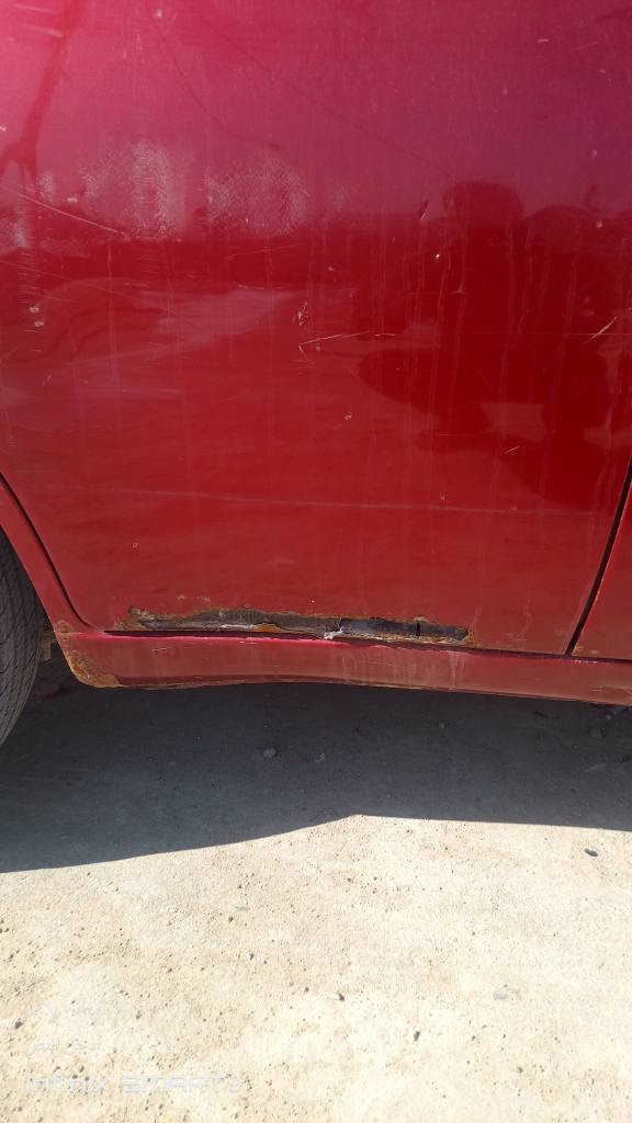 تيجو موديل 13 مقفوله ماشا 12,000 مكينه وقير وتبريد يشتغلن سعرها 55 بها مجال شيء قليل شرط تحويله.   *********** البصرة, العراق
