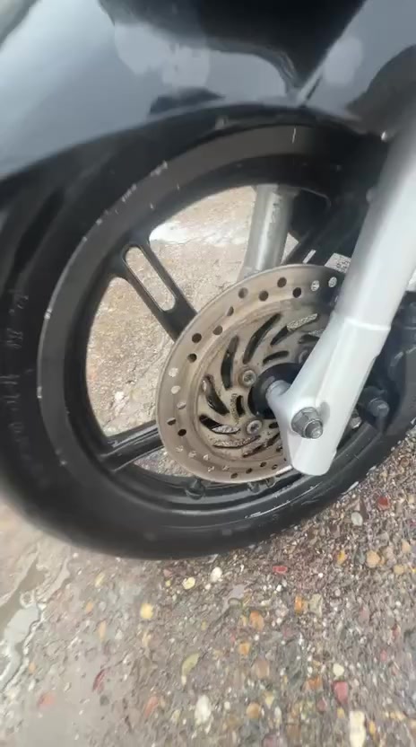 سلام عليكم دراجه لبيع بي سيكس جيل اول سعر 600 بيه مجال دراجه طافيه ***********
