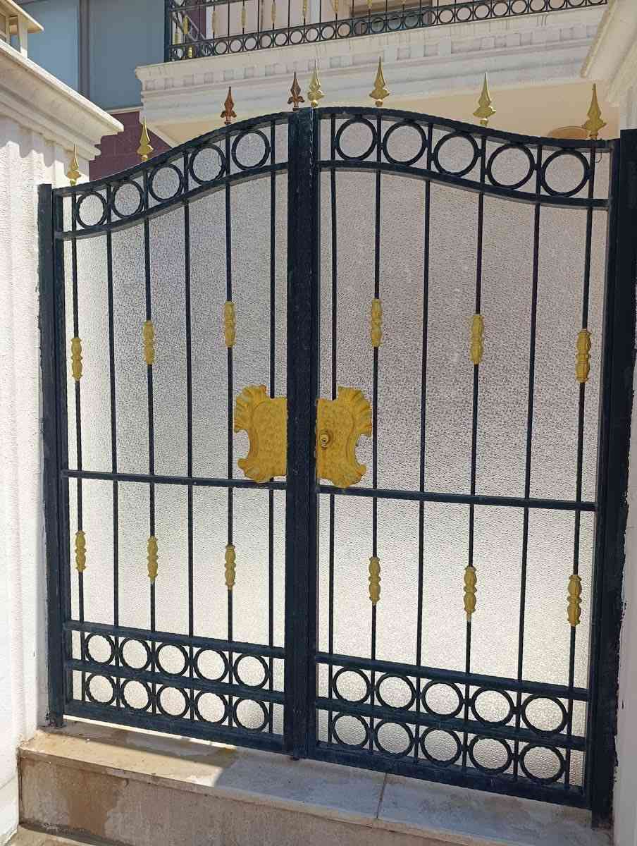 لكافة انواع القمريات  و الكتايب 
و ابواب ومحجلات
وقرميط و ديكورات و مخزنات و كرفانات 
وكافه شغل حدادة 
في كافة مجمعات اربيل 
للمزيد من معلومات اتوصلو ع ارقام التالي 
*********** واتساب
