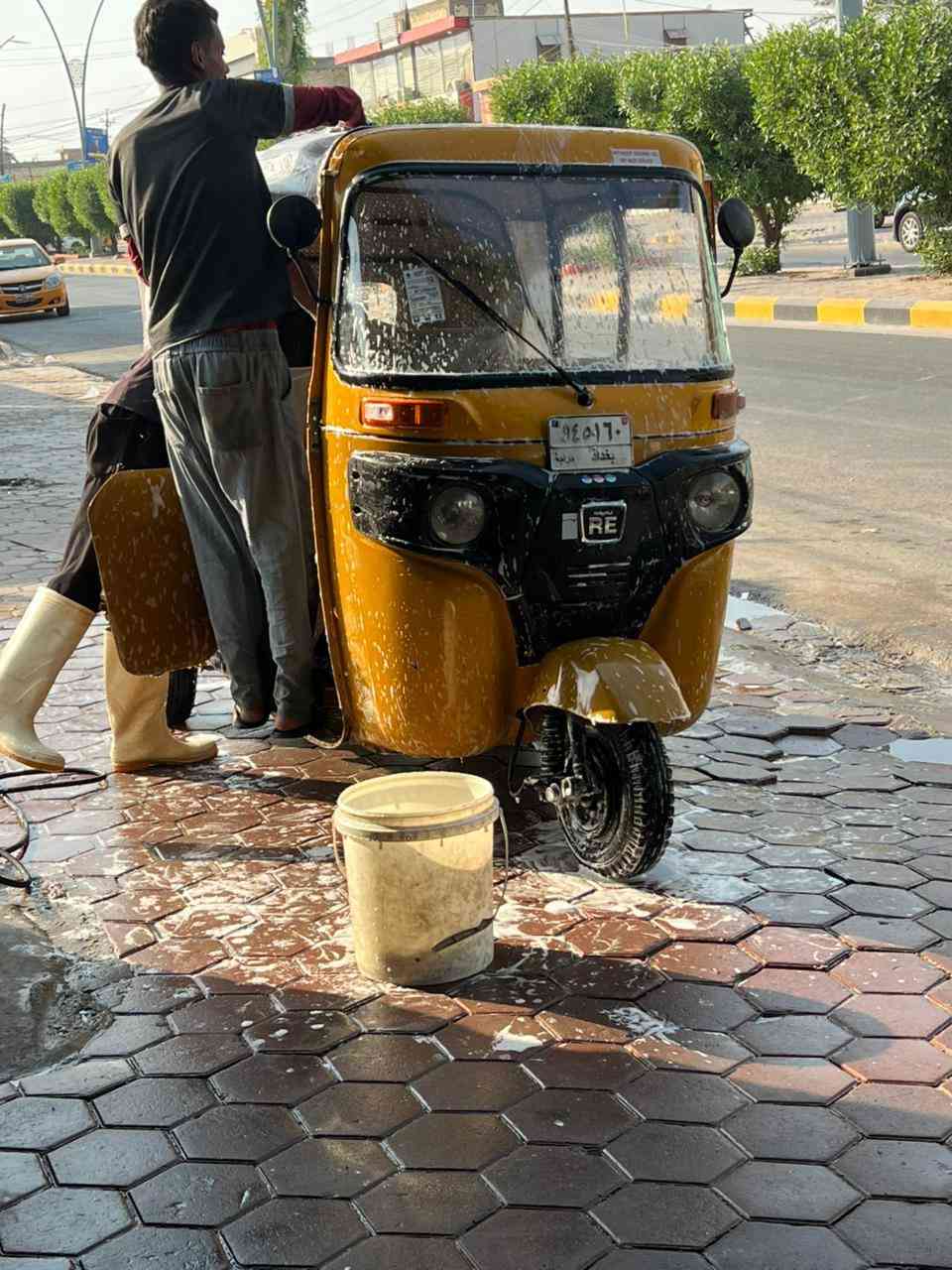 تكتك موديل 21 شهر 8 مرقم بغداد باسمي ارقام انكليزي وهزه جديده تحويل مباشر وين متريد التكتك كامله بيه نقوصات بسيطه ***********
