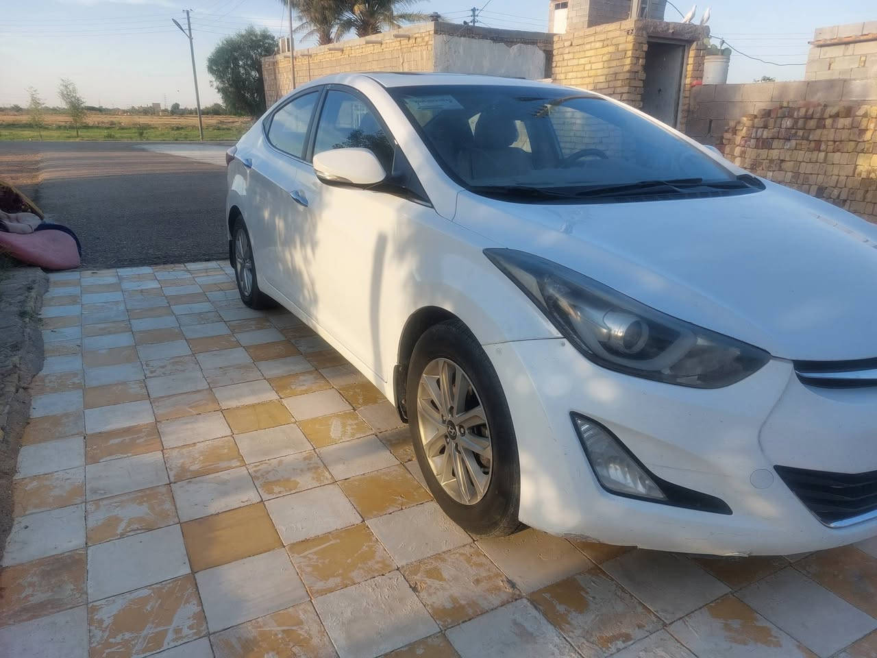 سلام عليكم نتره للبيع موديل 2015 فول موصفات مكينه 1800 تبريد قطعتين مري شفط فتحه سقف صندوك كهرباي  مكفوله من تبديل وبارد وصبغ ه بسمي غير متواجد عله فيس ستفسار اتصال ***********
