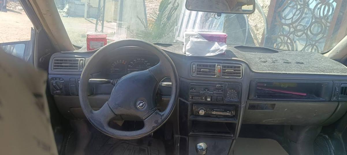 للبيع اوبل فكترة موديل 91  والمحرك بيه تبخير كير عادي والسيارة يرادلها ترتيب السعر 27$
 ***********   ***********
