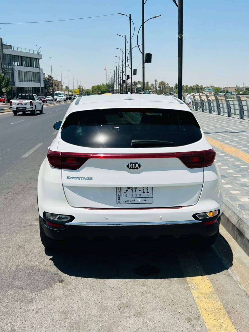 كيا سبورتج موديل ٢٠٢١ امريكيه 
ماشية ٥٦ الف 
مواصفاتها : تبريد قطعتين 
مانع انزلاق 
تحديد مسار 
السعر ١٦٥ وبيها مجال للاتصال ***********

