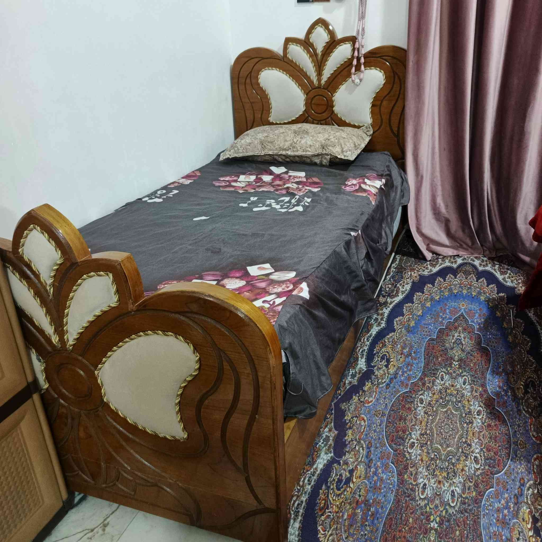 السلام عليكم.  جرابي للبيع  العدد 2  سعر الوحده 150.  للستفسار  ***********
