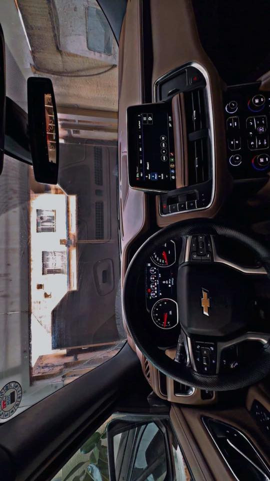 السلام عليكم
سيارة تاهو موديل2021بريمر
المواصفات 
بانوراما 
دوسات كهرب 
صدنوك جلاق 
حساسات اماميه خلفيه 
رادارات 
شاشات خلفيه 
دفع رباعي مع أنظمة قيادة
السيارة فول مواصفات البريمر معروفة 
ماشية 62الف ميل 
رقم جديد هزه جديدة 
السعر 49500$وبيها مجال رقم ***********
