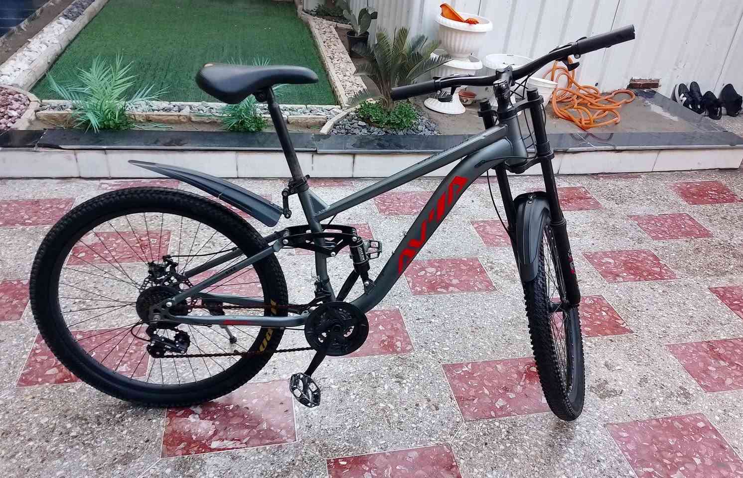 من رخصت الدمان بايسكل امتياز برازيلي سبعه كير دبلات شغلات بريكات امامي خلفي شغال  البايسكل كامل وما بي اي نقص واخو الجديد سعره 100 وبي مجال  المكان بغداد حي اور قرب جامع الفردوس للستفسار *********** يوجد واتساب
