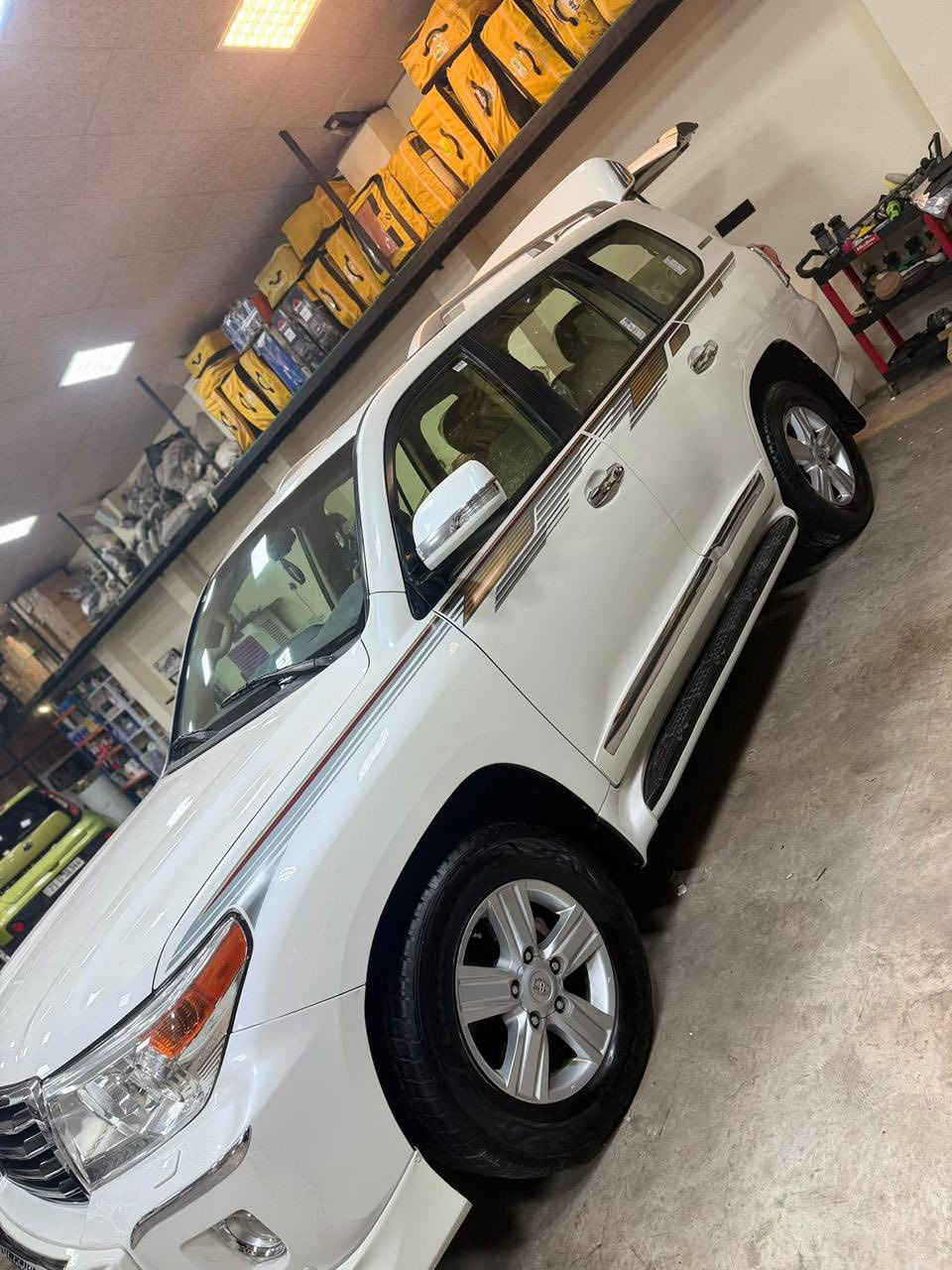 السلام عليكم لاندكروز12بريم سياره مكفوله امامك لسونار محرك 8 سلندر 4600 رقم مميز لسياره عنوان كربلاء لمقدسه 
للبيع لسعر 360 وبيه مجال 
***********
