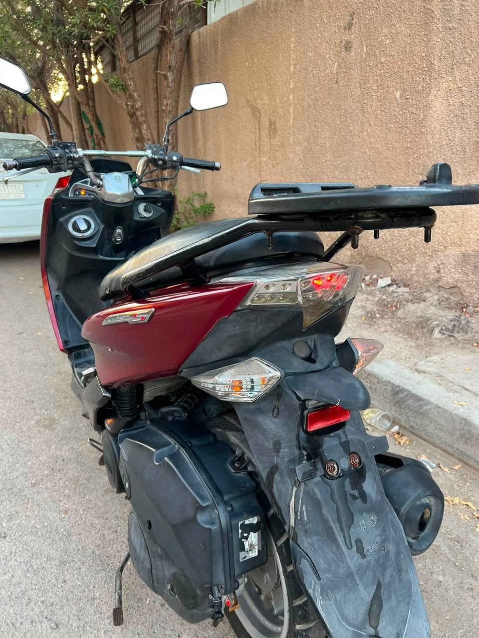 ماجسته أس حديث  دراجه  طافيه بيها ولفات .  كفراتها أصليه  كهربائيات كلها شغاله گيچات شغالة أوراق كاملة عنوان بغداد الشعب سعرها 500 وبيها مجال‏***********
