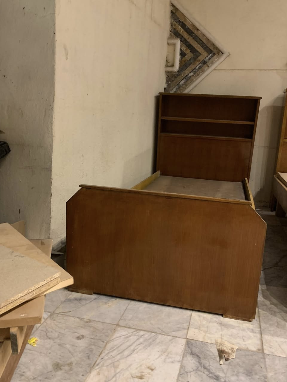 كنتور اربعه بيبان صاج تزكام درجه والله فصلته تفصال عل ايدي خشب 5 ملم ثكيل جدا ضهر جرجوبه نضافتهه 100‎%‎ من داخل وخارج ويحتوي عل قاصه سريه الكنتور داخل وخارج صاج السعر 170 رقم هاتف *********** بغداد مكلفه بالنشر اتصال عل رقم فقط ++وجربايه ام نفر كبار  عرض متر \وطول مترين صاج تفصال درجه اولى السعر 75
