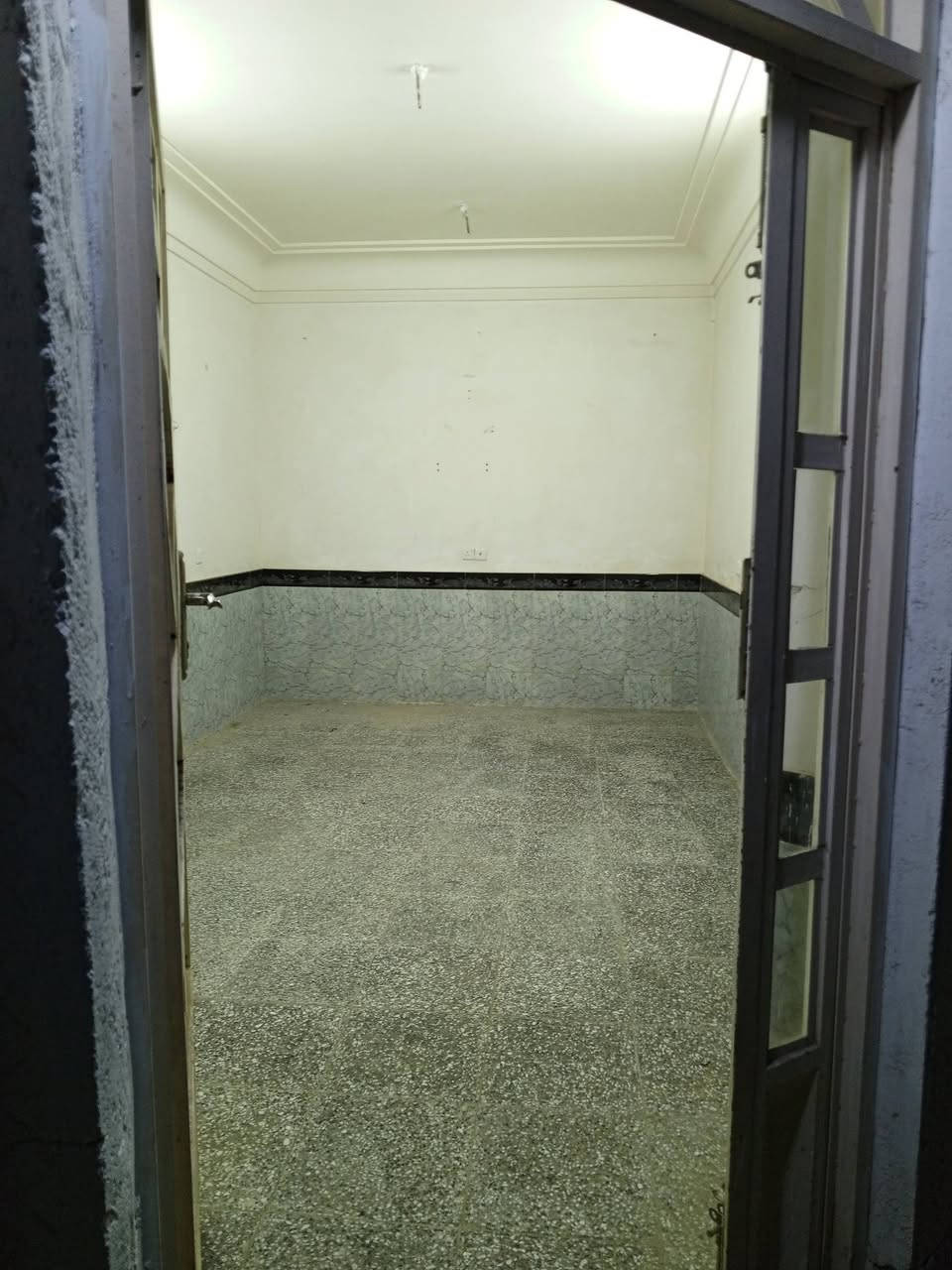 للإيجار [ 125م ]  منطقة 31  قرب البريد 

النجف حي ميسان  قرب شارع الكيات

المحتويات 

غرفة نوم   +  صاله  +  استقبال  + مطبخ  + صحيات
داخلية +  صحيات ....  خارجية  +   منور  +   طارمة

للاستفسار 
***********
