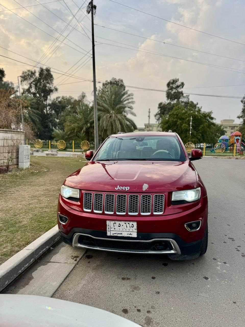 سياره جيب لاريدو لمتدد 2014 خليجي فول واحد علا واحد كشن كهرباء تدفئه تبريد فتحتين بلوراما  كير طياره صندوق كهرباء بصمه سياره جكات صدرها جديد تخم تاير جديد سياره مابيها نقوصات بيها ضرر بابين كلير صبغ داخل العراق سونارها موجود بيها ضربه بل بنيد وبل دعاميه الاماميه مثل ما موضح بل صوره سعرها 205 وبيها مجال بسيط حق الجيه جنايه فقط رقم بغداد السياره باسمي احول ثاني يوم ***********
