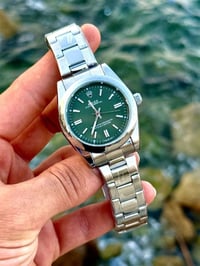 ساعات • للبيع