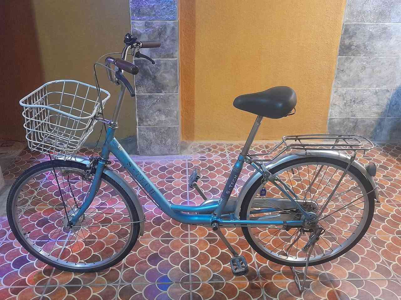 سلام عليكم بيسكل ياباني حجم ٢٤ جديد حساس السعر ٧٥ المكان أبو غريب خرنابات رقم الهاتف ***********
