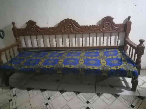 سلام عليكم غراض للبيع مكان دوره ابو دشير اكو توصيل بكروه شراي يتفضل خاص او وتساب ***********
