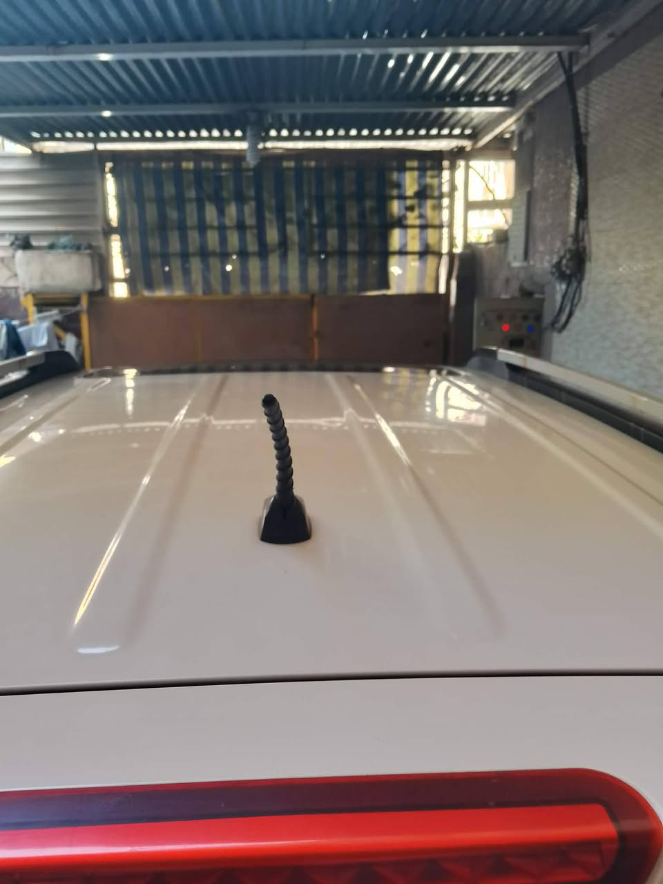 للبيع كيا سبورتج 10فول خليجي ابيض بسمي رقم بغداد انكليزي سنويه جديده ..محرك ومحرك جديد اربعه سلندر ... داخل بيجي المرغوب... صدر جديد كوري الأصلي...  تخم تاير تاويند جديد... بطاريه جديده سياره مال جناي ..
مكان السياره بغداد البلديات تقاطع الكهرباء 
رقم موبايل (***********)
 سياره ترايه اخت الجديده 
اخوان شراي يتصل يوجد واتساب ماسنجر ..ما ارد على التعليقات رحمه على والديكم......
