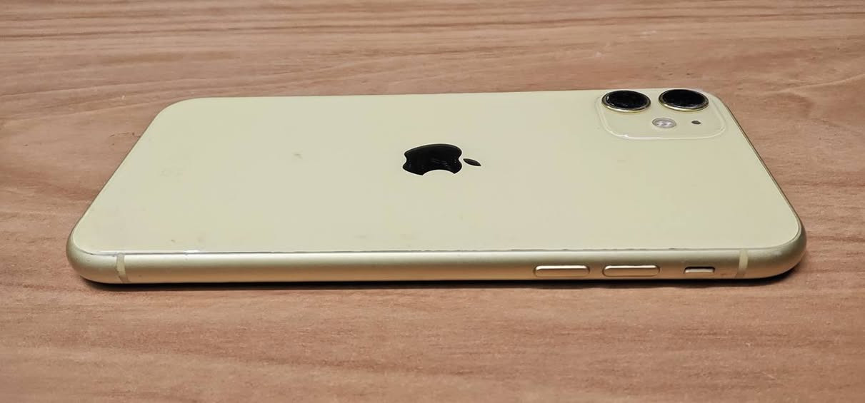 ايفون ١١ العادي شرق اوسط ذاكرة ١٢٨ بطارية ٨٩ مرفوعة كارتونة موجود مراوس او بيع سعر ٢٧٥
***********
