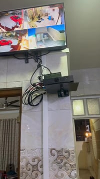 تنصيب كامرات نوع كوكسل بدقه 5mp نوع دهوا  الى احد البيوت في منطقه بغدا...