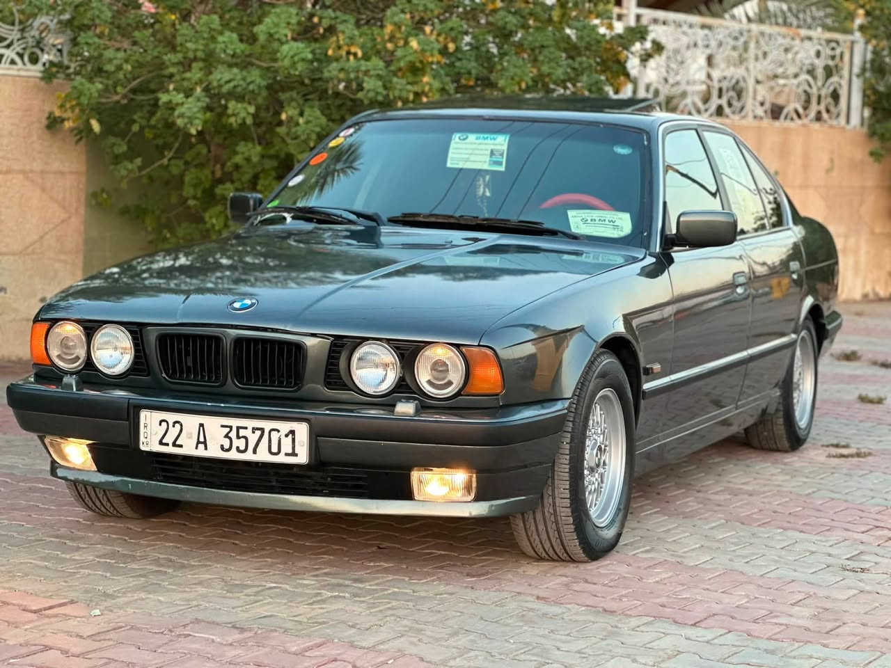 السلام عليكم بي ام للبيع 520 كير محرك خير من الله تبريد ثلج ❄️ صدر تخم تاير جديد سلايت شغال  رقم أربيل هزه جديده سنويه لل 31 بسمي تحويل مباشر مصبوغه عام موديل 90السعر  55 وبيها مجال حك الجيه مكان السيارة الضلوعيه تكريت رقم الهاتف ***********
