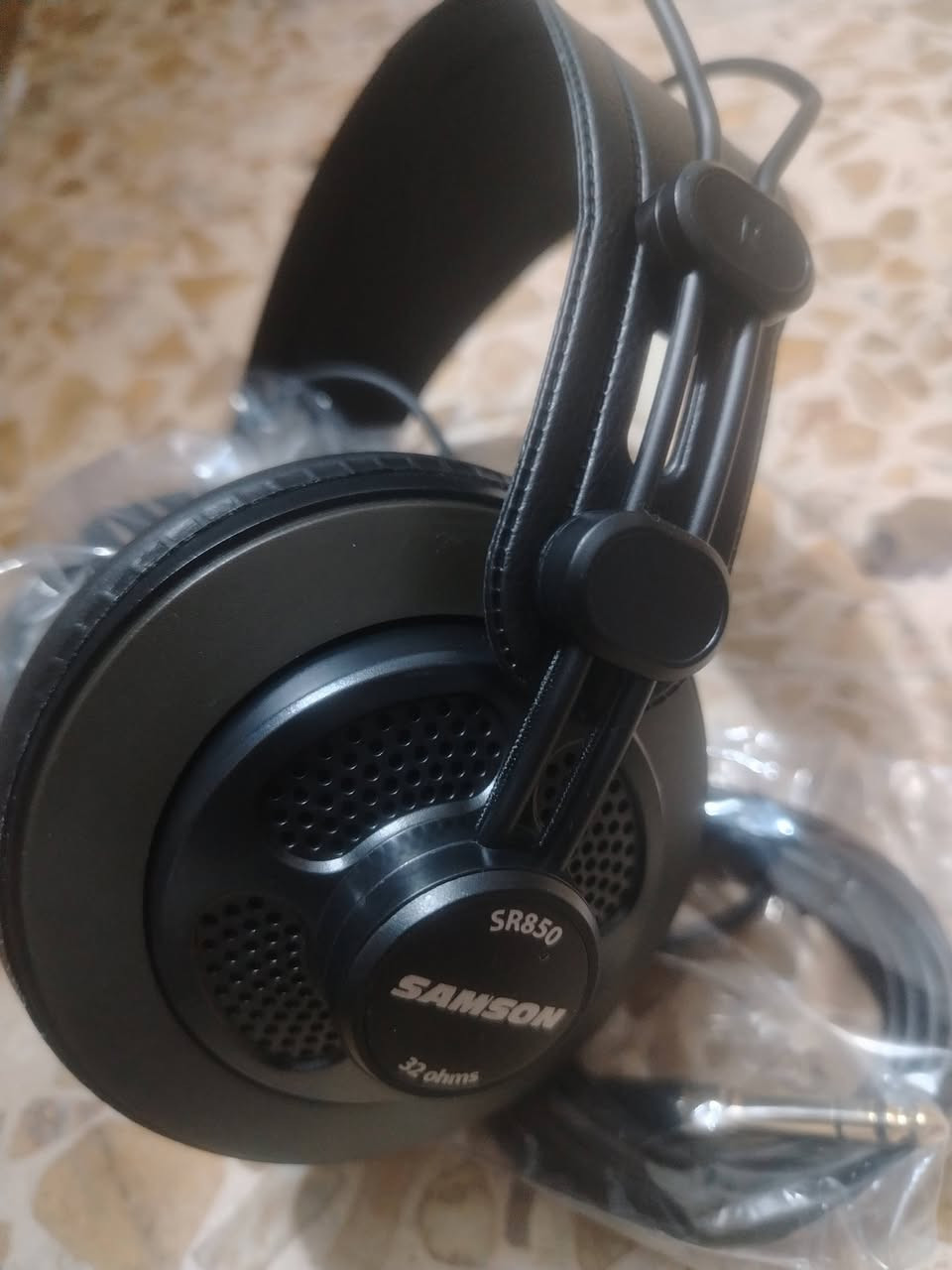 سلام عليكم سماعه محيطيه سامسونج التفيده يخلي سعره وبل عافيه جديده


**إذا كنت صاحب هذا الإعلان وتريد حذفه لأي سبب، رجاءا أرسل رسالة إلى الدعم الفني**