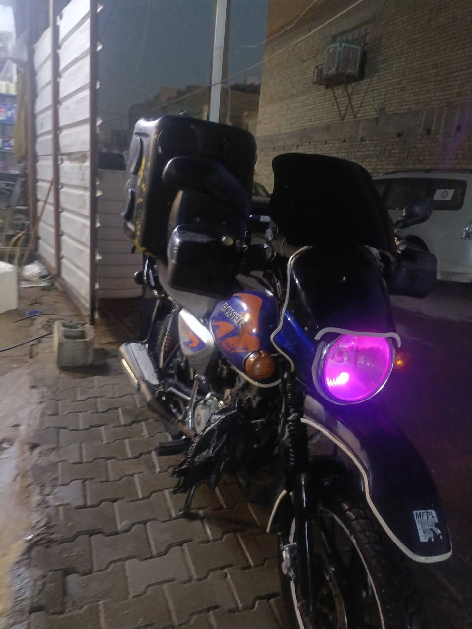 سلام عليكم 

لل بيع بوكسر 

جبلي

رقم بغداد بسمي تحويل ثاني يوم

موديل 2022بس هيا 2023اصل الجاملغ الطويل ول الصينيه مال زنجيل مسح إلي تصير مضلع 

مكينه فول فول بس مبدله زنجيل شركه أصلي 
و كلچات اكولها مقدممه غير ذني كل شيء ما مبدل شرط اذا مو معدل نار مرجوعه 

بيها كلوب زنون أصلي ب,60الف شاده اشاير ليد ال يعمن كهربائيات كلها بلاد 

سعر خاص 

***********
سعر خاص شباب واتساب موجود
