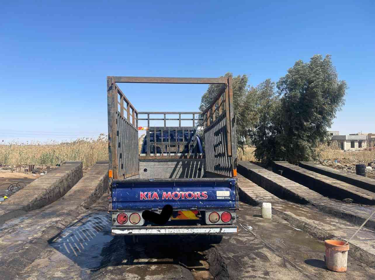 فحل 3000موديل 2008محرك كرنبا محور بم ونوزل مكفوله السعر 75بيه مجال رقم الهاتف ***********
